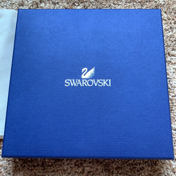 Swarovski Caption Necklace - Picture 5 of 5